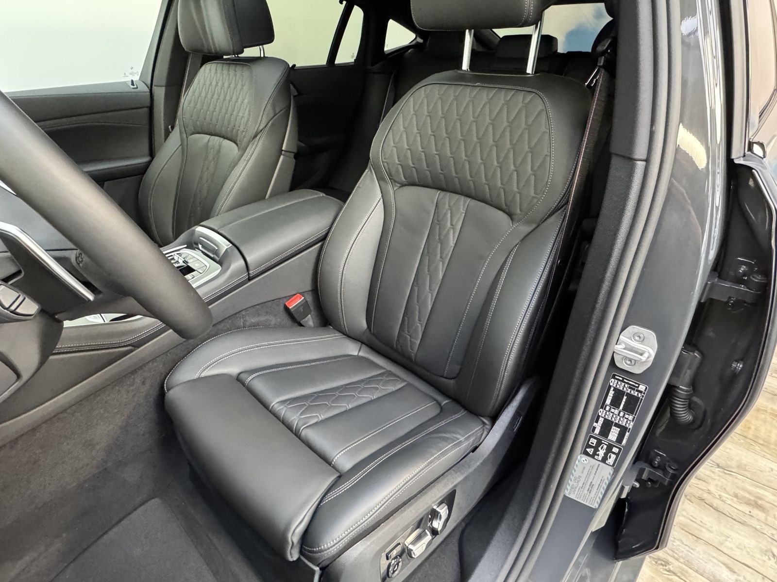 BMW X6 xDrive40d M Sport Pro - Samsaru's Car Outlet
