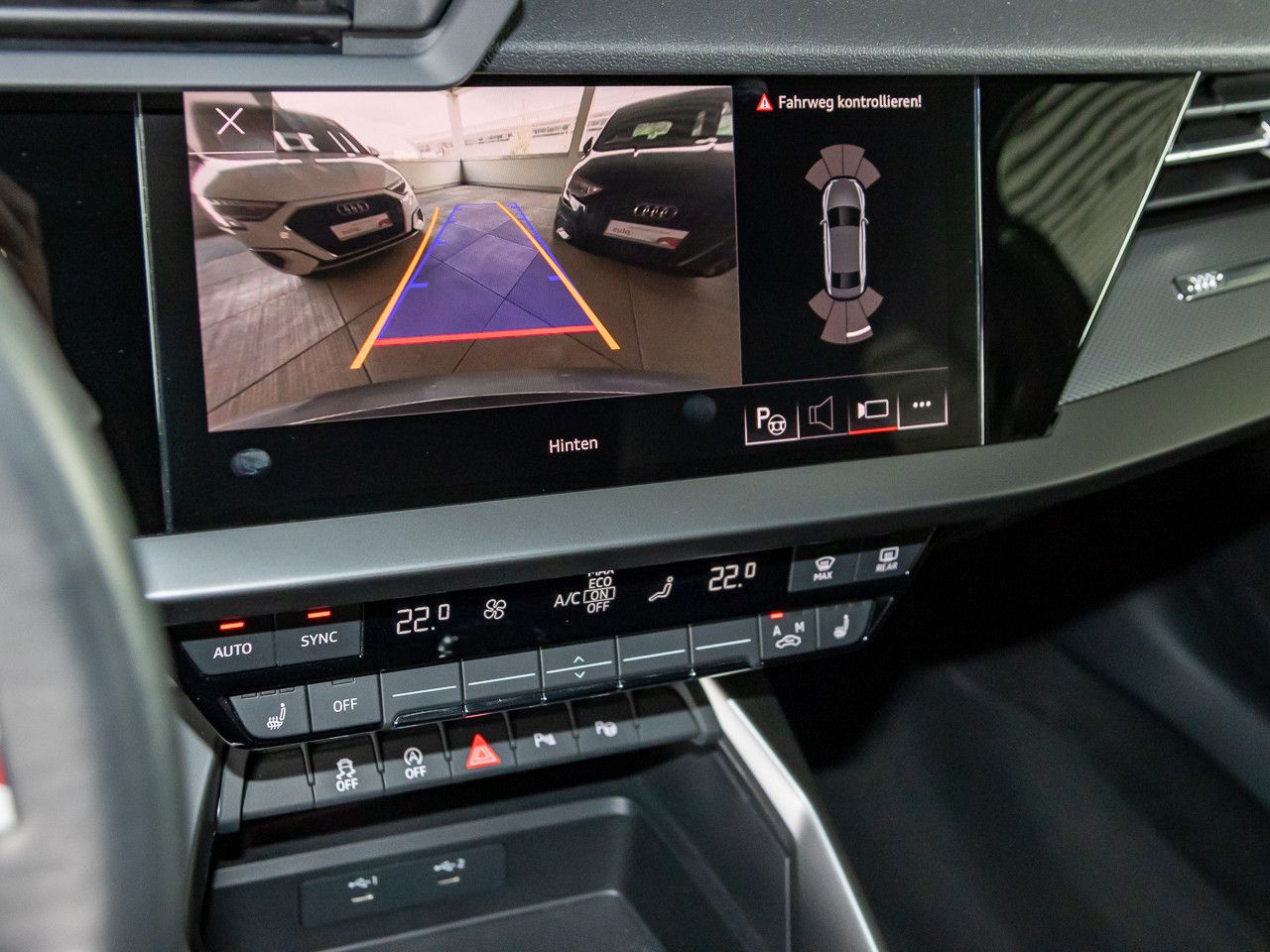 Audi A3 Limousine 35 TFSI S line - Samsaru's Car Outlet
