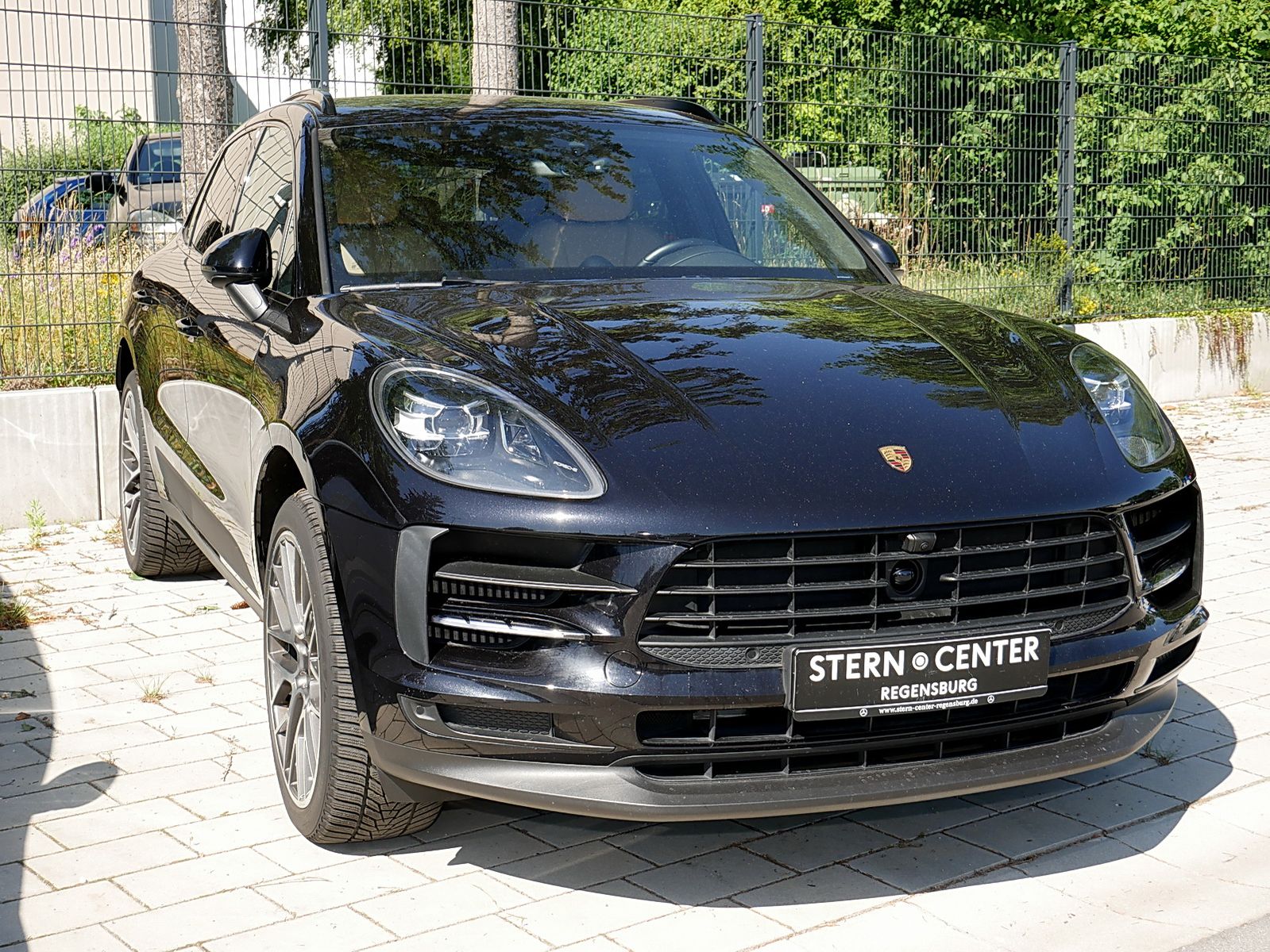 Porsche Macan S - Samsaru's Car Outlet