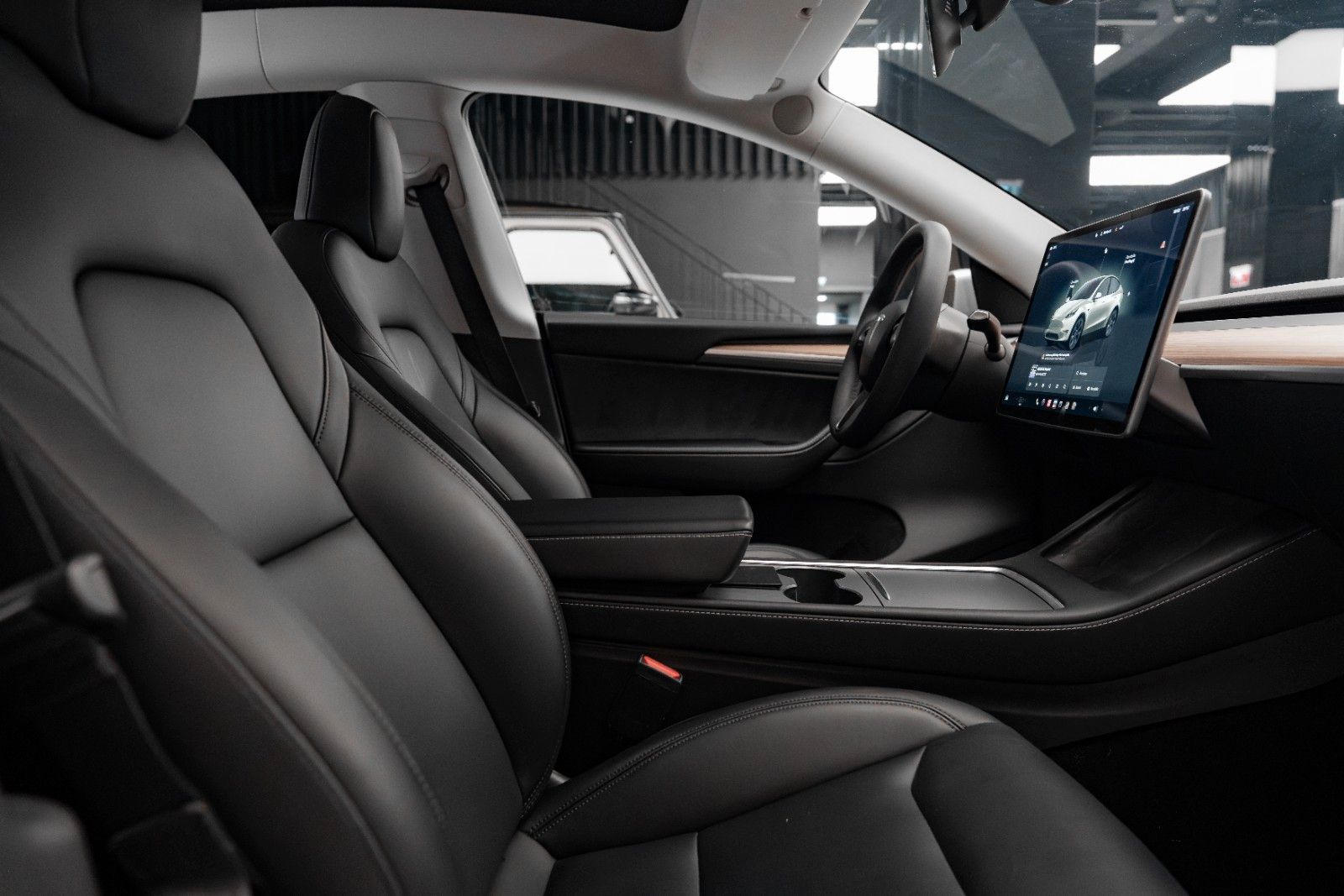 Tesla Model Y Long Range Dual AWD