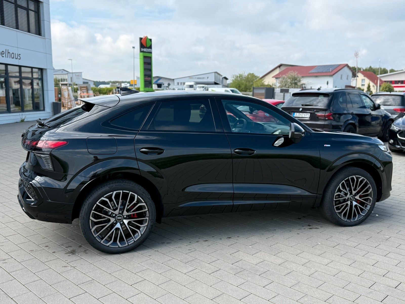 Audi Q3 Sportback S-LINE quattro+AHK+PANO+SONOS