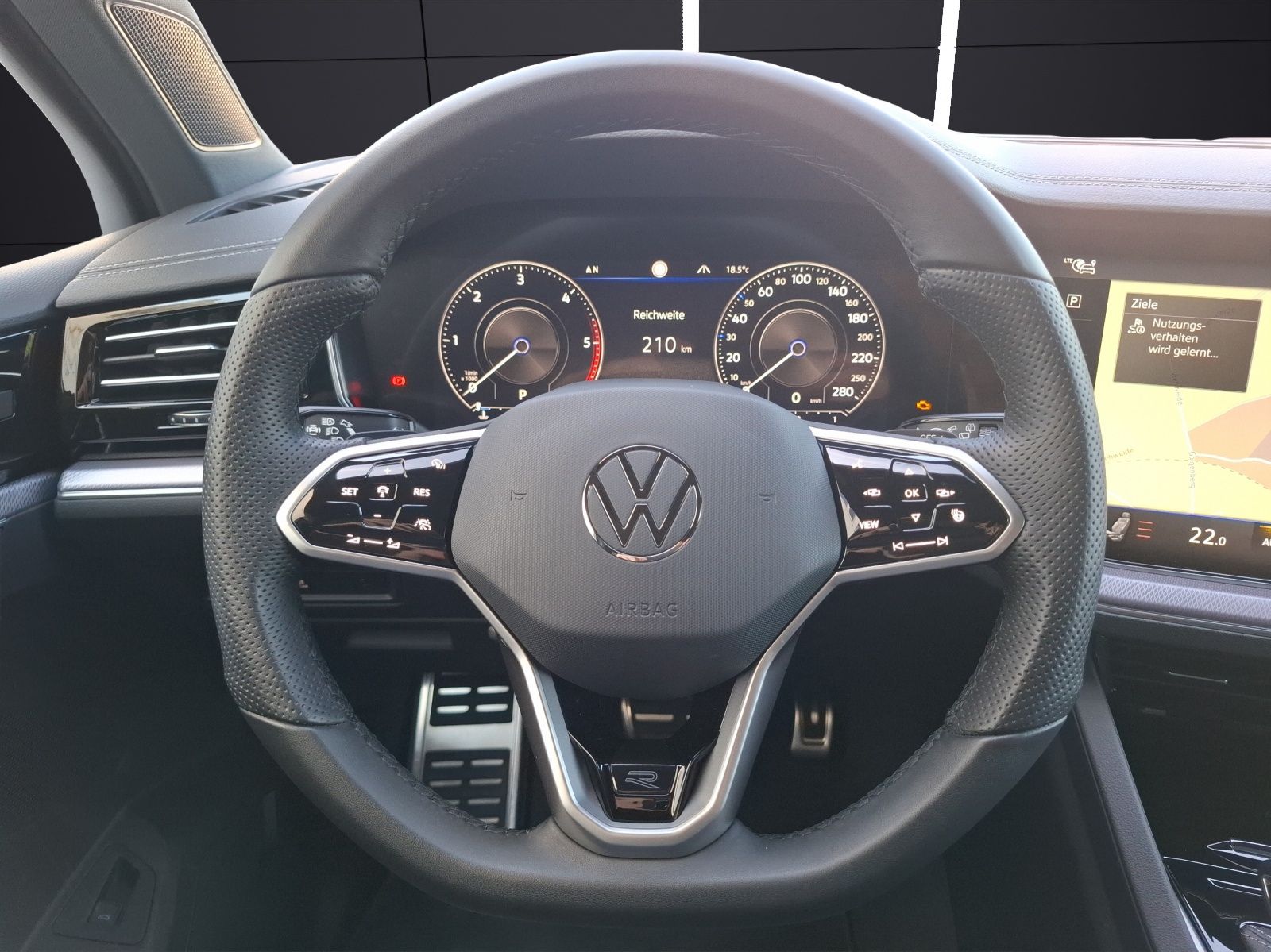 Volkswagen Touareg TDI R-Line 4M - Samsaru's Car Outlet