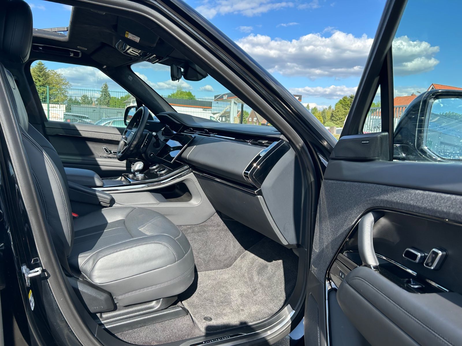 Range Rover Sport Autobiography - Samsaru's Car Outlet