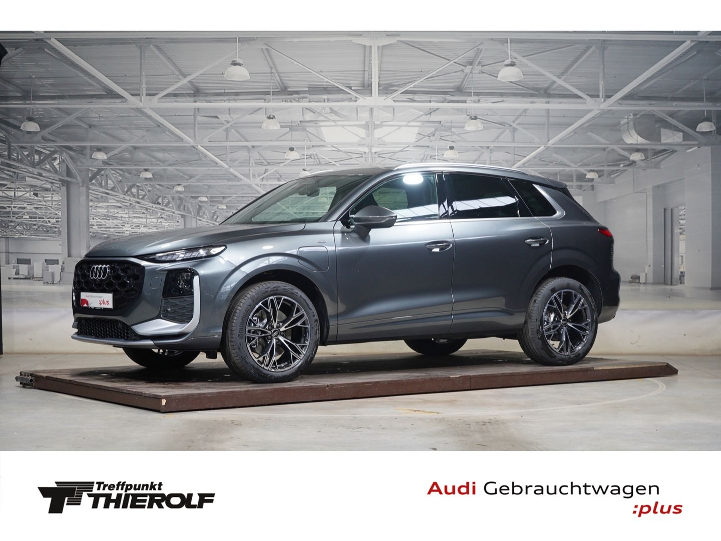 Audi Q3 SUV e-hybrid Tech Plus S line ACC 19-Zoll KAM