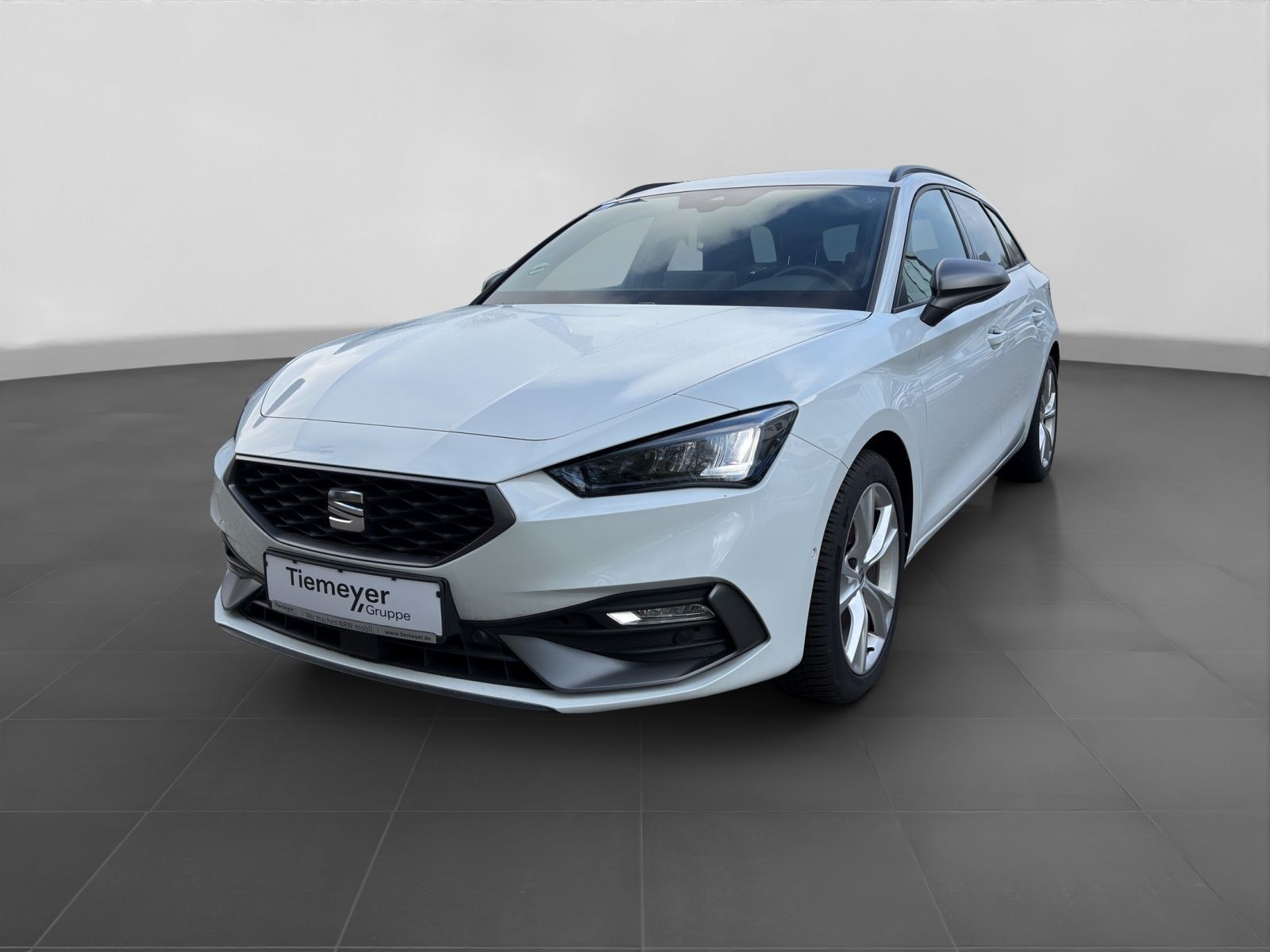 Seat Leon Sportstourer 2.0 TDI DSG FR NAVI AHK ACC GJ