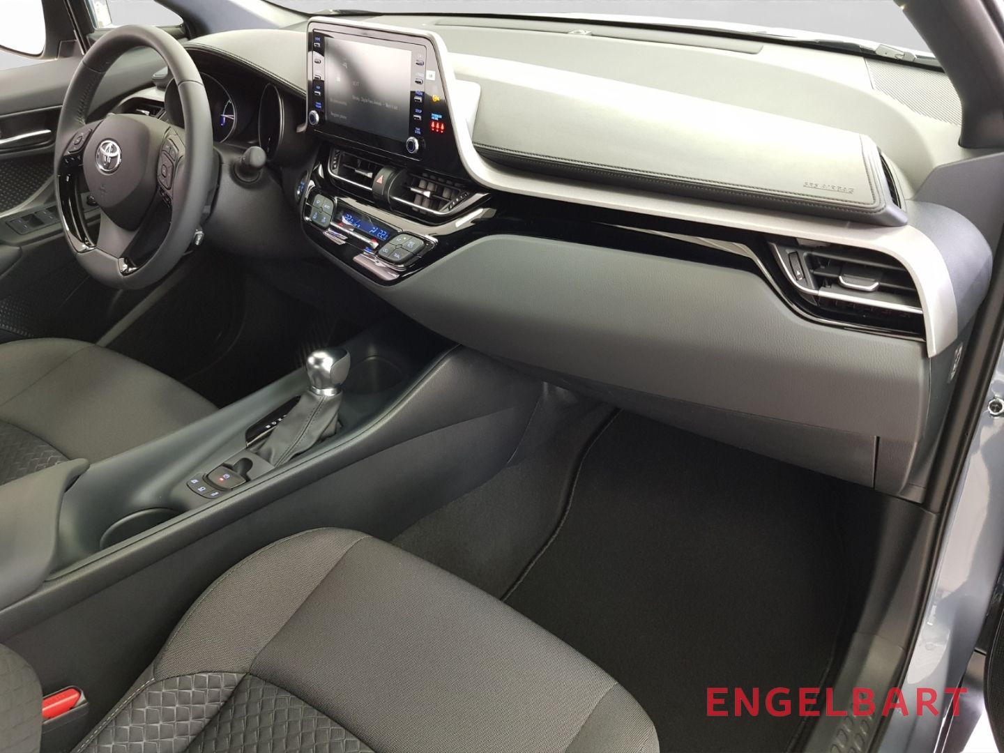 Toyota C-HR 1.8 Hybrid Flow - Samsaru's Car Outlet