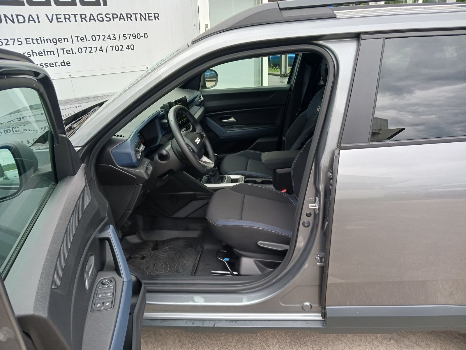 Dacia Duster Journey TCe 130 Mild-Hybrid - Samsaru's Car Outlet