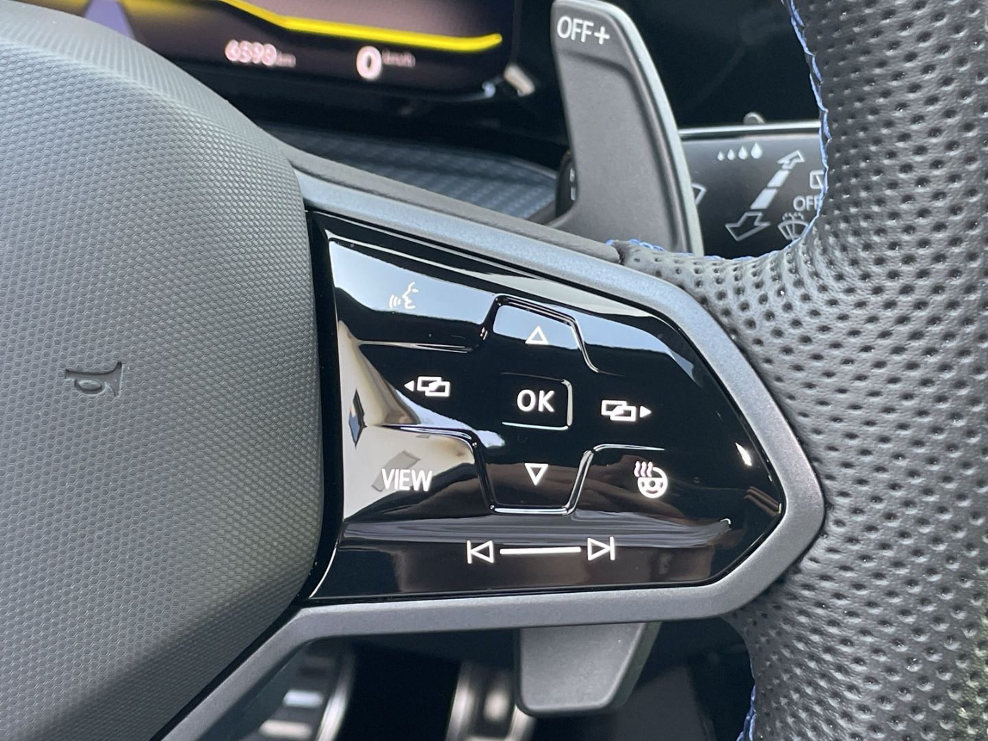 Volkswagen Golf R 333 2.0 TSI DSG 4Motion - Samsaru's Car Outlet