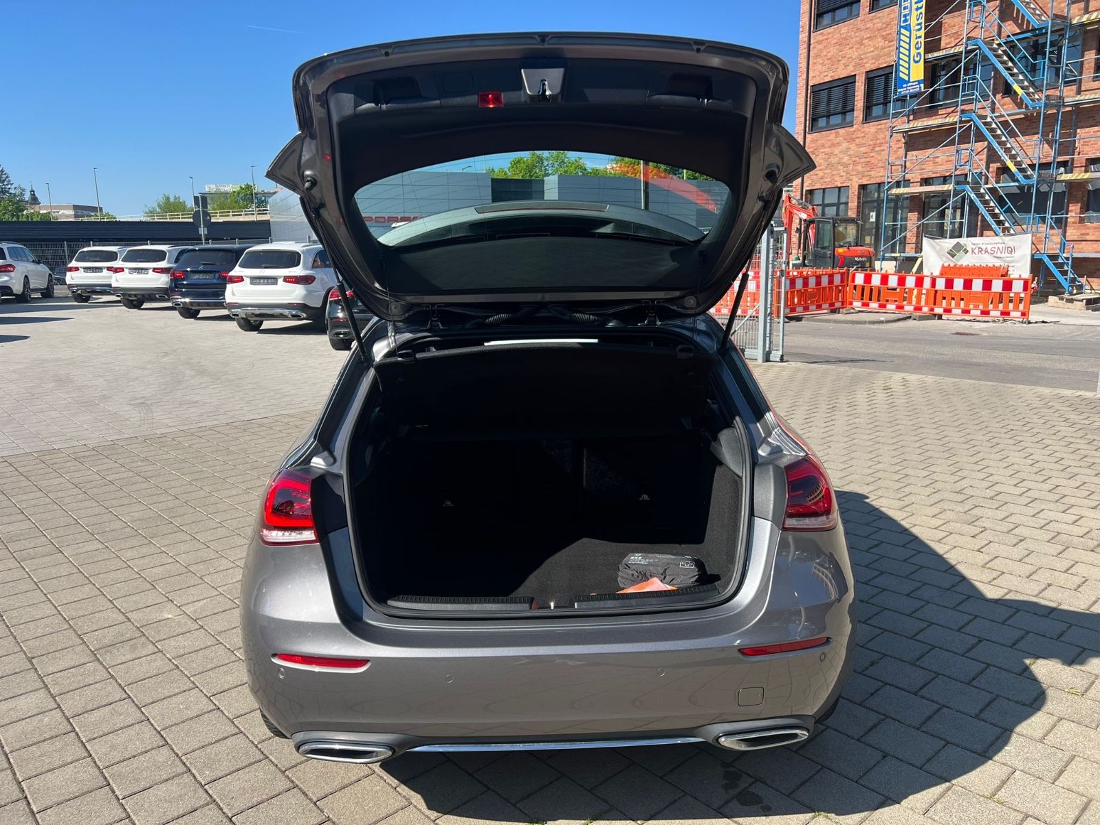Mercedes-Benz A 200 - Samsaru's Car Outlet