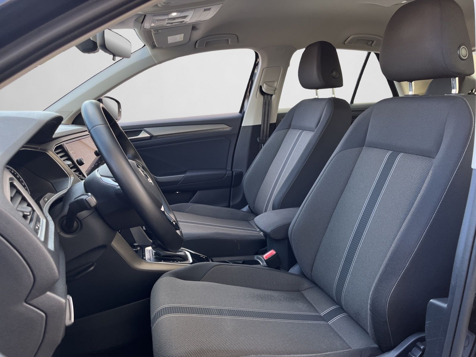 Volkswagen T-Roc Style 1.5 TSI DSG - Samsaru's Car Outlet