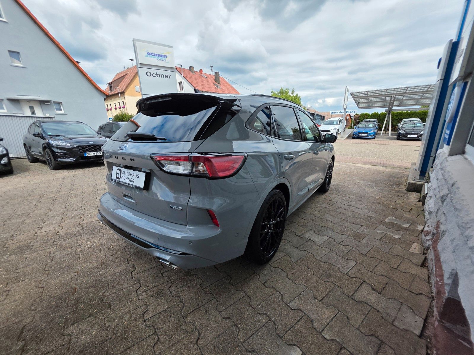 Ford Kuga Hybrid - Samsaru's Car Outlet