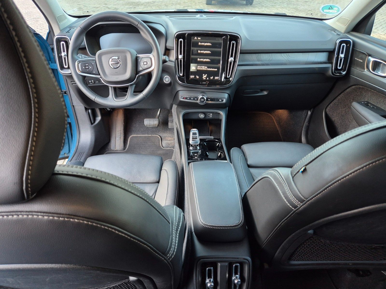 Volvo XC40 Plus Dark Recharge Plug-In Hybrid 2WD