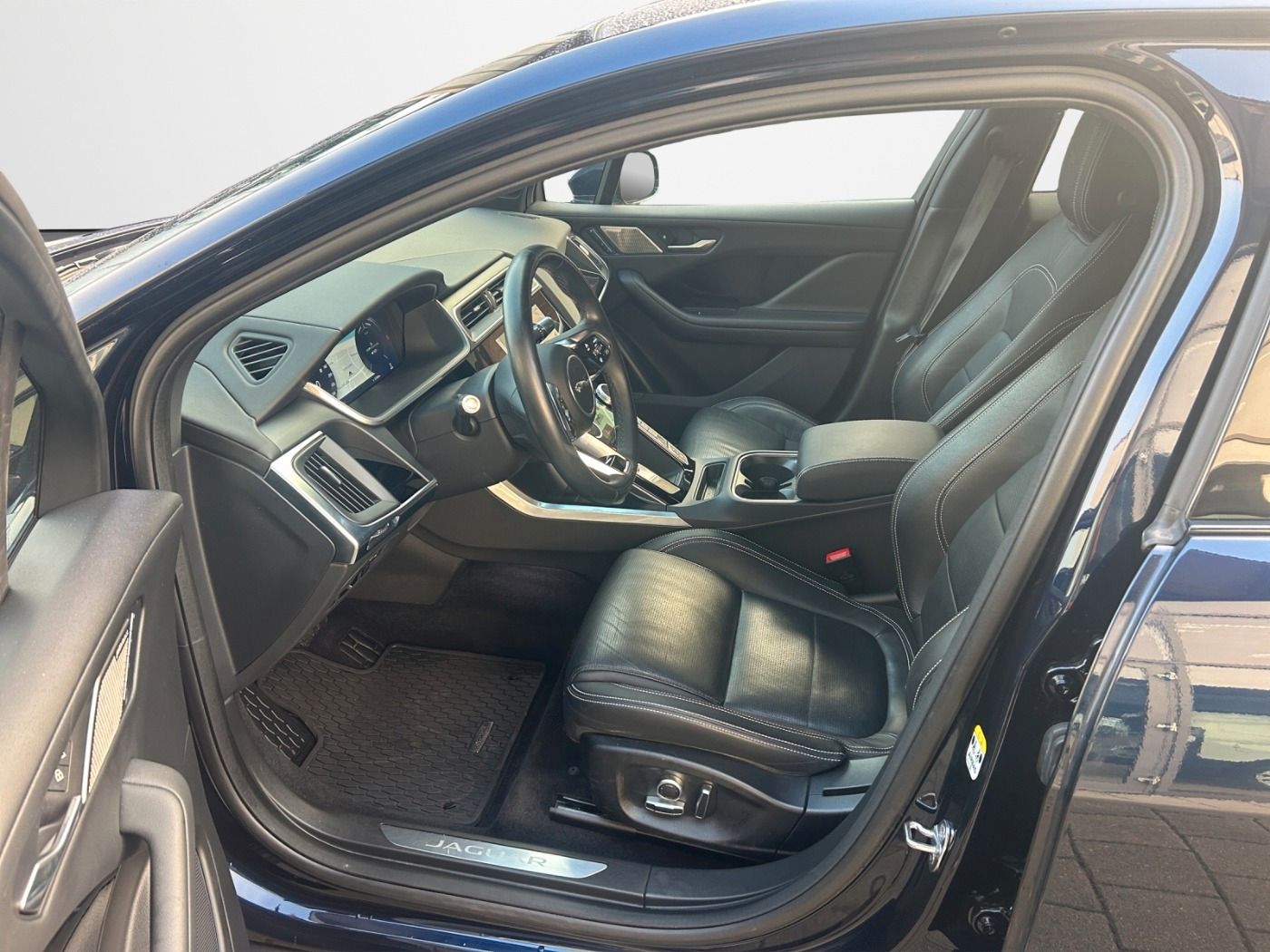 Jaguar I-PACE EV400 AWD*HUD*LED*AHK*WinterP*20''