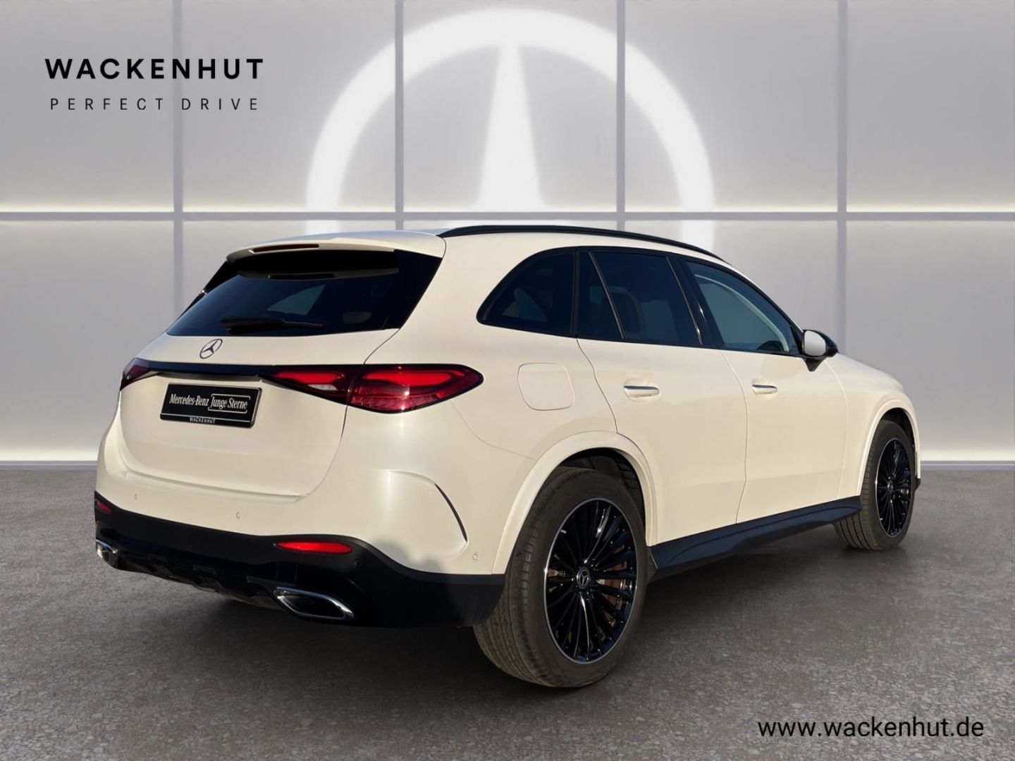 Mercedes-Benz GLC 300 d 4M AMG NIGHT STDHZ PANO AHK FAP+ 360°H