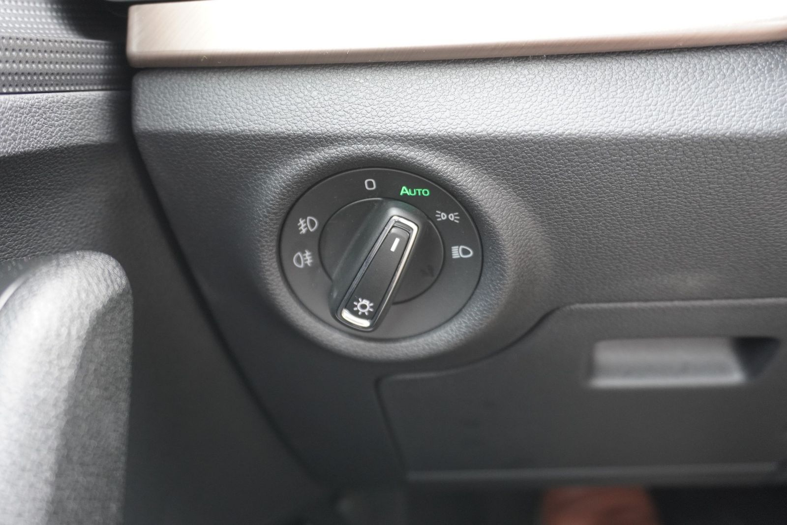 Skoda Kamiq 1.0 TSI Style - Samsaru's Car Outlet