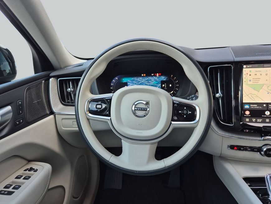 Volvo XC60 B4 D AWD Plus Dark  Business+Panorama