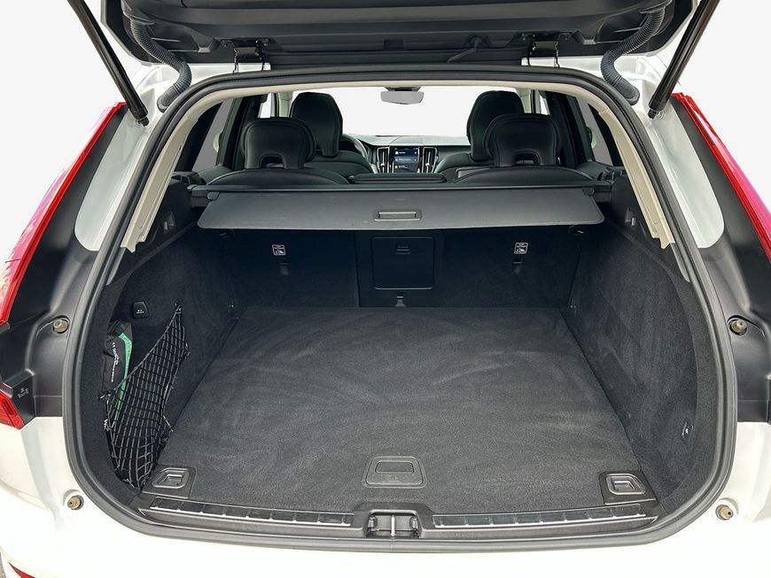Volvo XC60 T6 AWD Recharge - Samsaru's Car Outlet