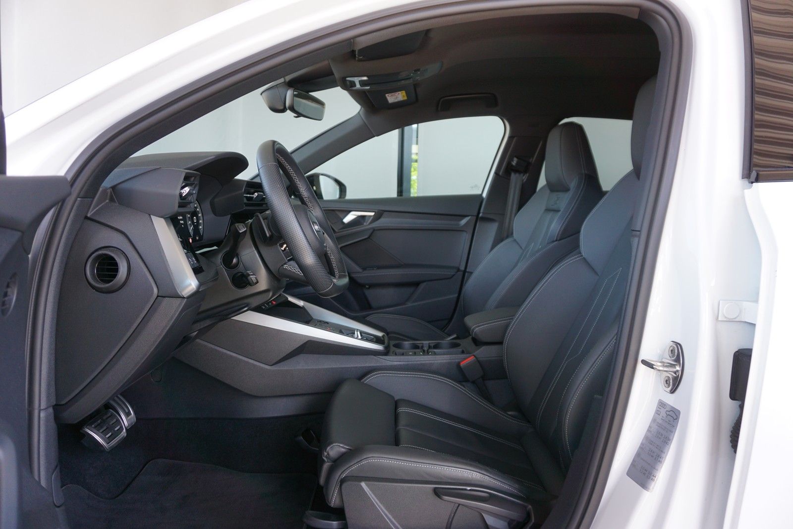 Audi A3 Sportback 45 TFSI e S line - Samsaru's Car Outlet