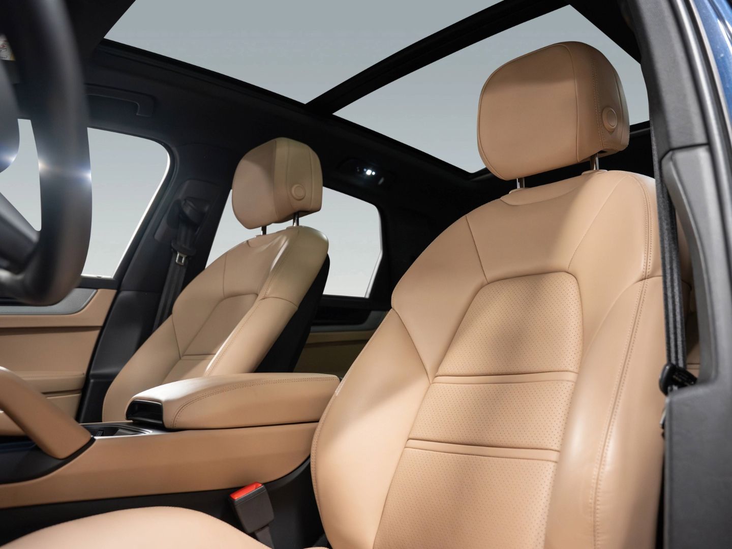 Porsche Cayenne InnoDrive Standheizung PASM AHK Panorama