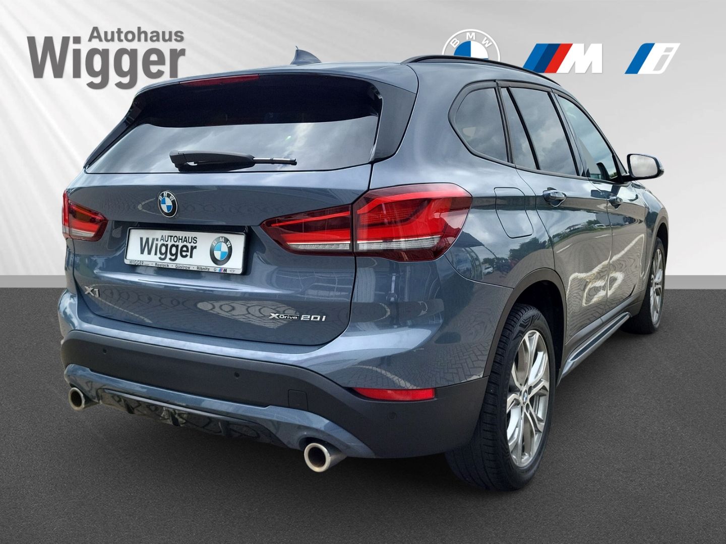 BMW X1 20i Sport Line - Samsaru's Car Outlet