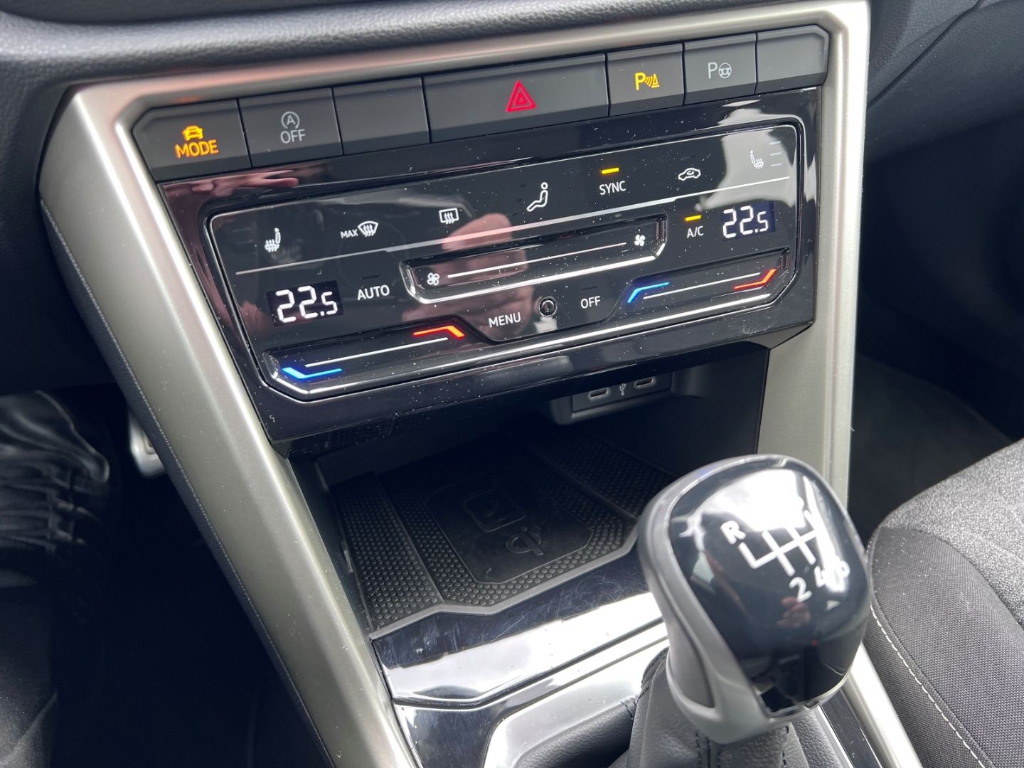 Volkswagen T-Roc 1.0TSI Move - Samsaru's Car Outlet