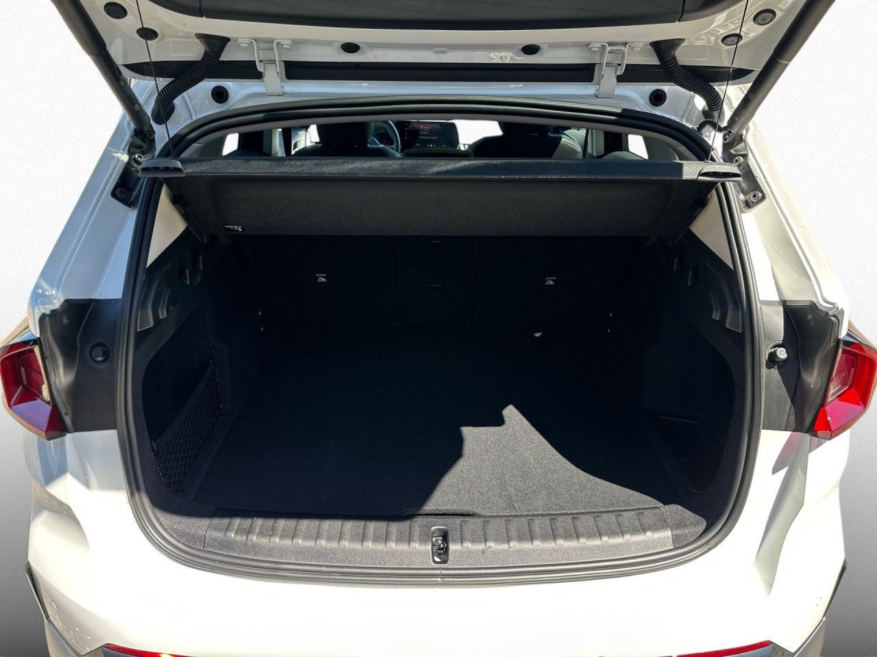 BMW X1 xDrive 20d X Line - Samsaru's Car Outlet