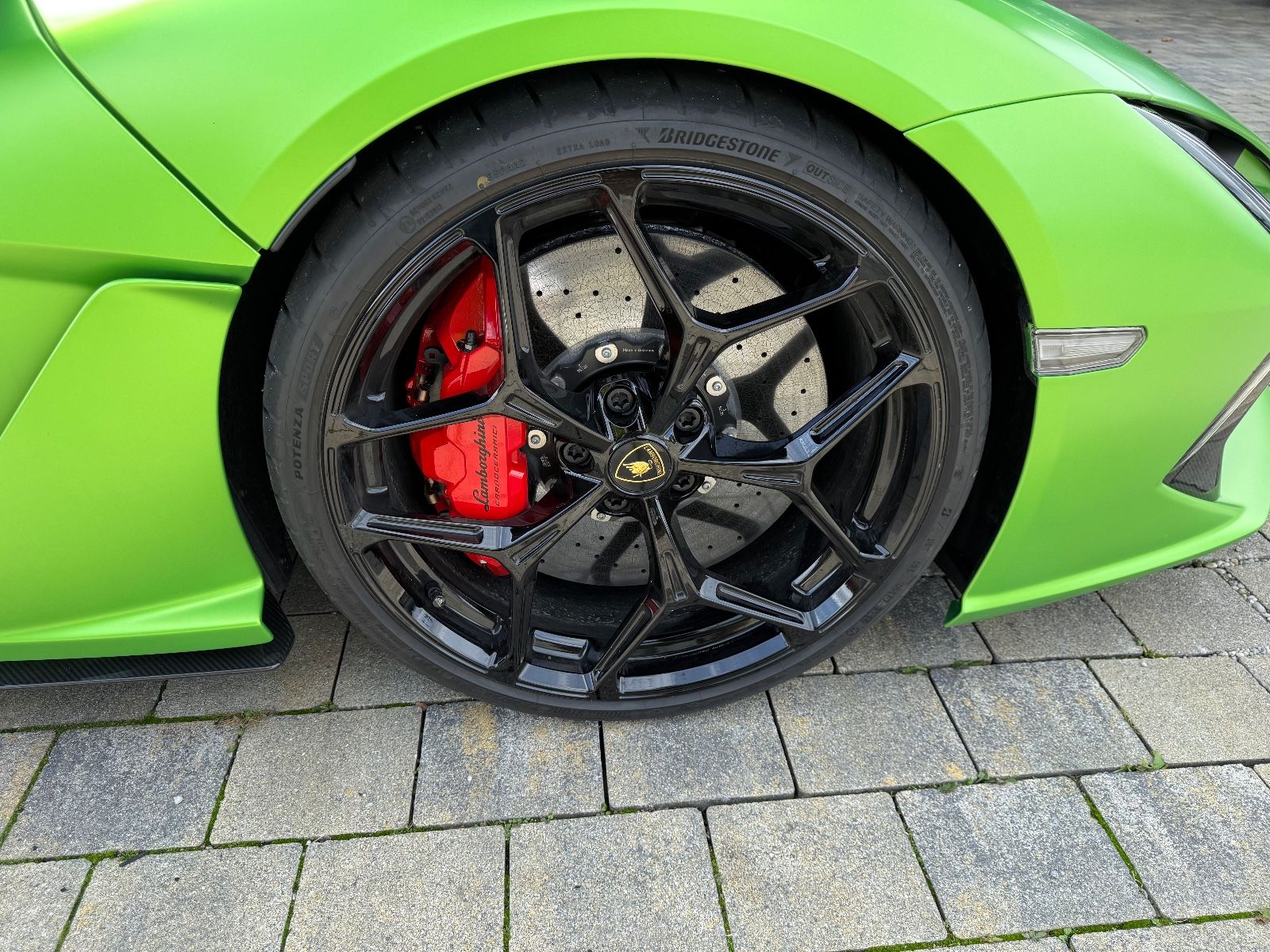 Lamborghini Revuelto 6.5 V12 HPEV#1HD#MwSt#BRD#