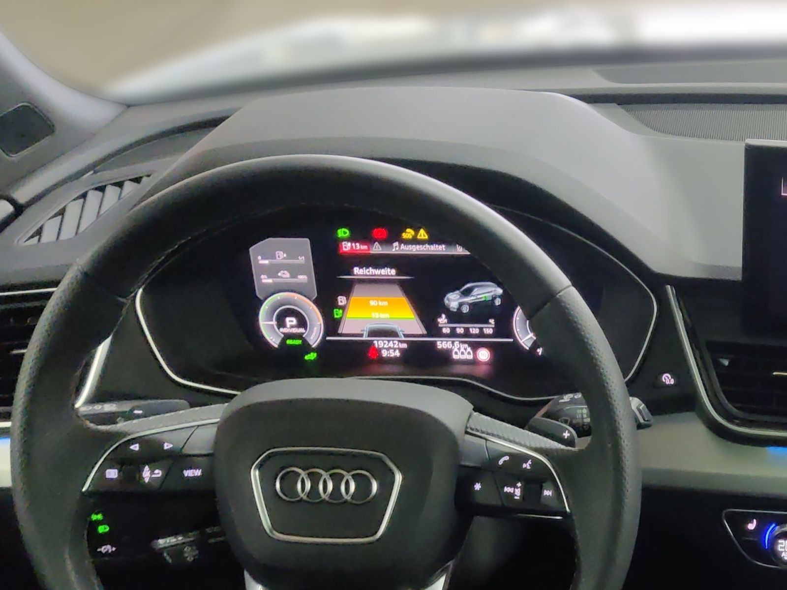 Audi Q5 Sportback s-line 55 TFSe quattro - Samsaru's Car Outlet