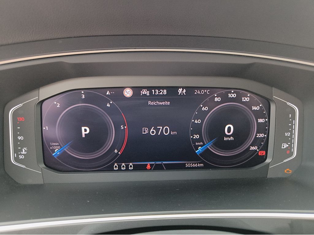 Volkswagen Tiguan Elegance 4Motion - Samsaru's Car Outlet