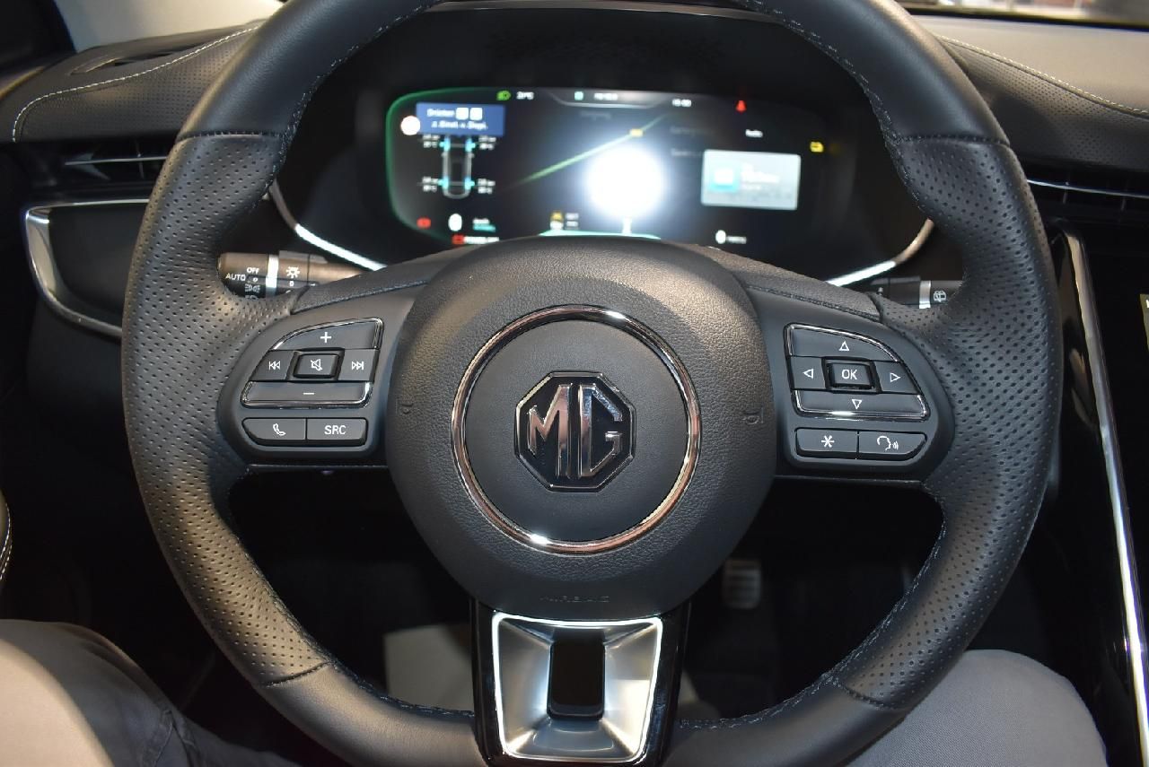 MG Marvel R Performance Allrad Pano ACC Leder