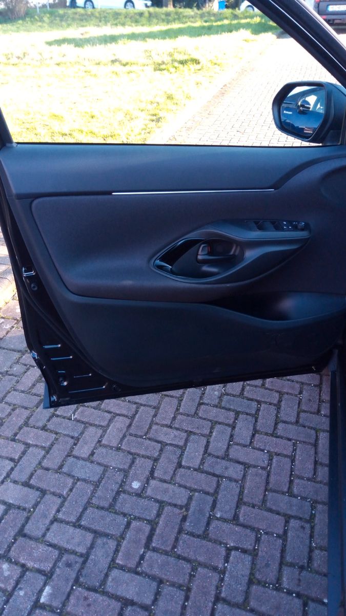 Toyota Yaris Cross 1,5-l-VVT-iE Teamplayer Safety P. V