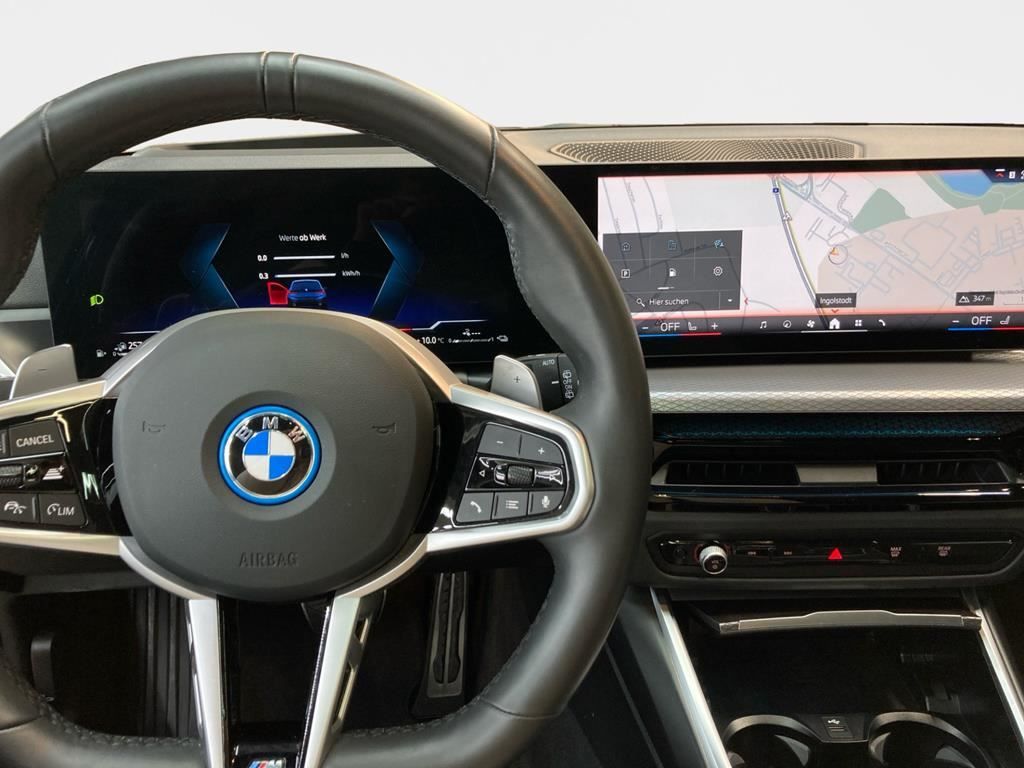 BMW 330e Touring xDrive M Sport AHK+ACC+Pano+Inno+