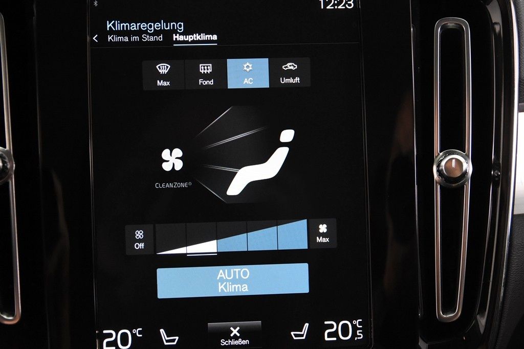 Volvo XC40 T4 Recharge Inscription - Samsaru's Car Outlet