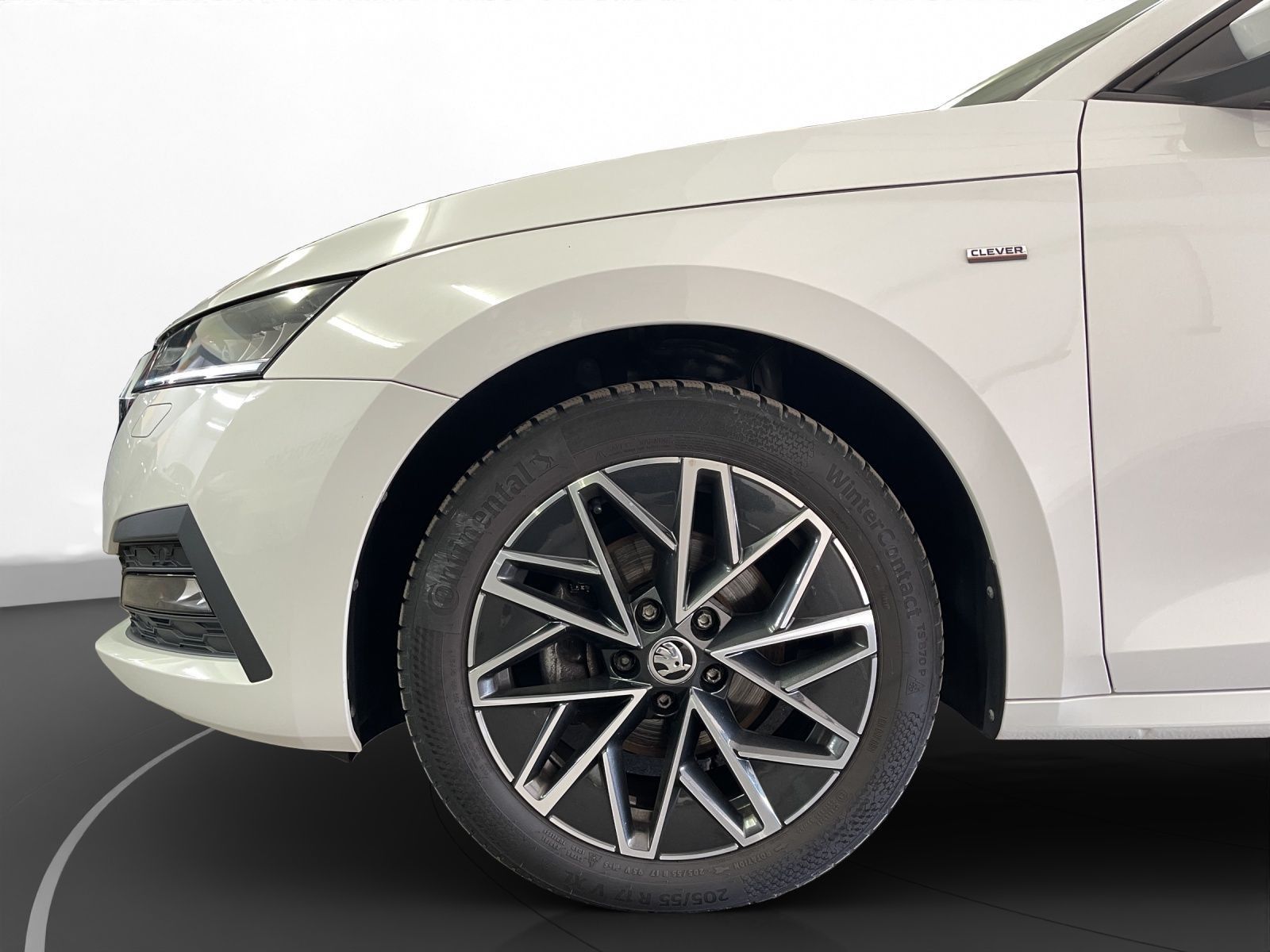 Skoda Octavia Combi 1.0 TSI Clever - Samsaru's Car Outlet