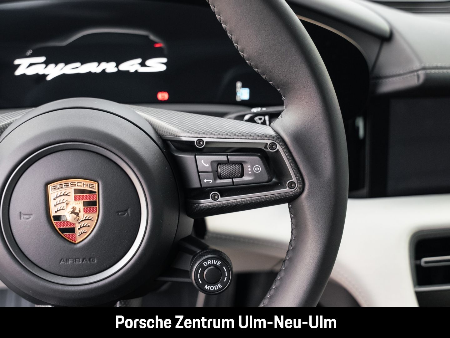 Porsche Taycan 4S Cross Turismo HA-Lenkung Active-Ride