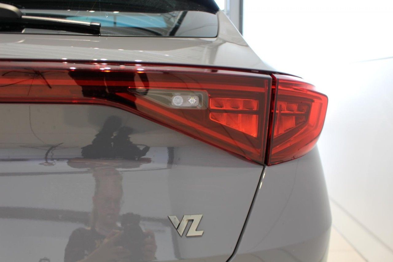 Cupra Formentor VZ 2.0 TSI DSG 4Drive 4JGAR/AHK/PANO/e