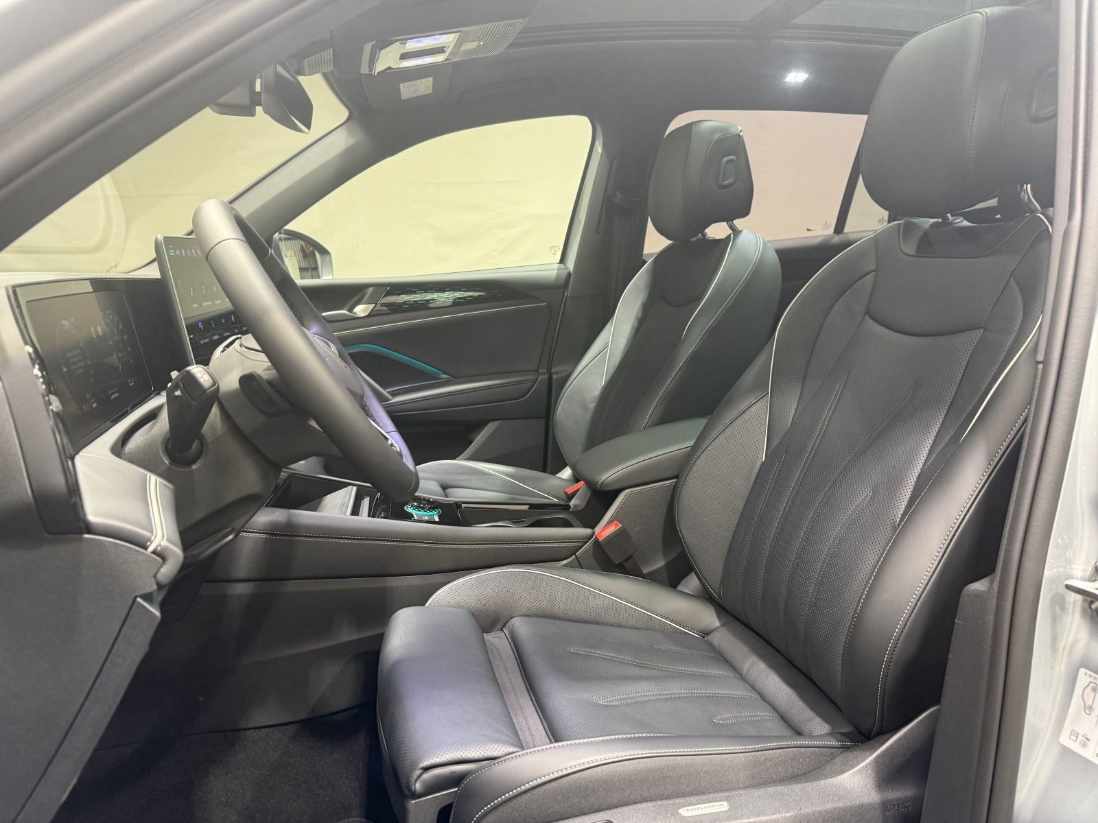 Volkswagen Tiguan Elegance 1.5 eHybrid | AHK MATRIX ACC DCC