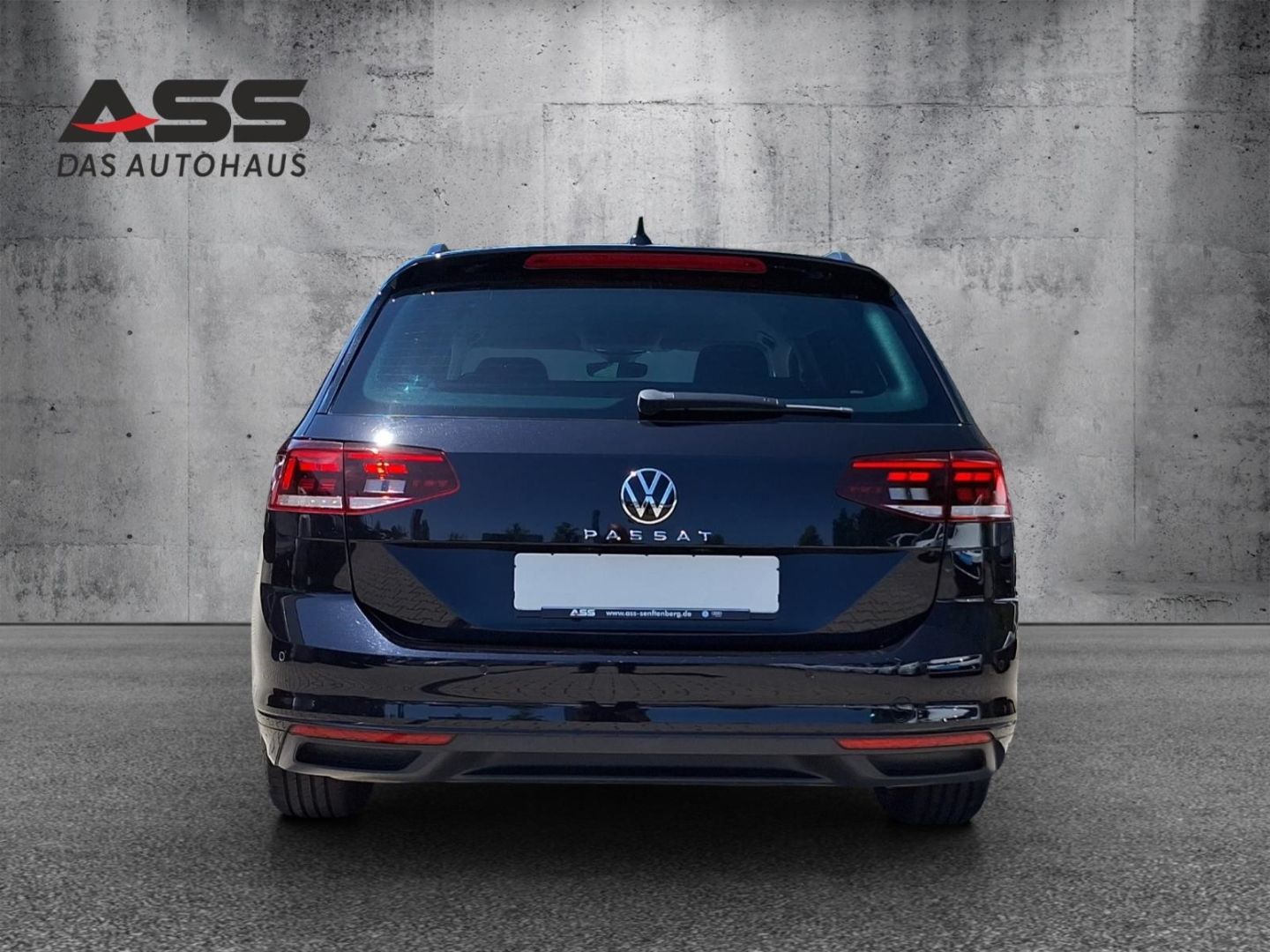 Volkswagen Passat 2.0 TSI BMT Business - Samsaru's Car Outlet