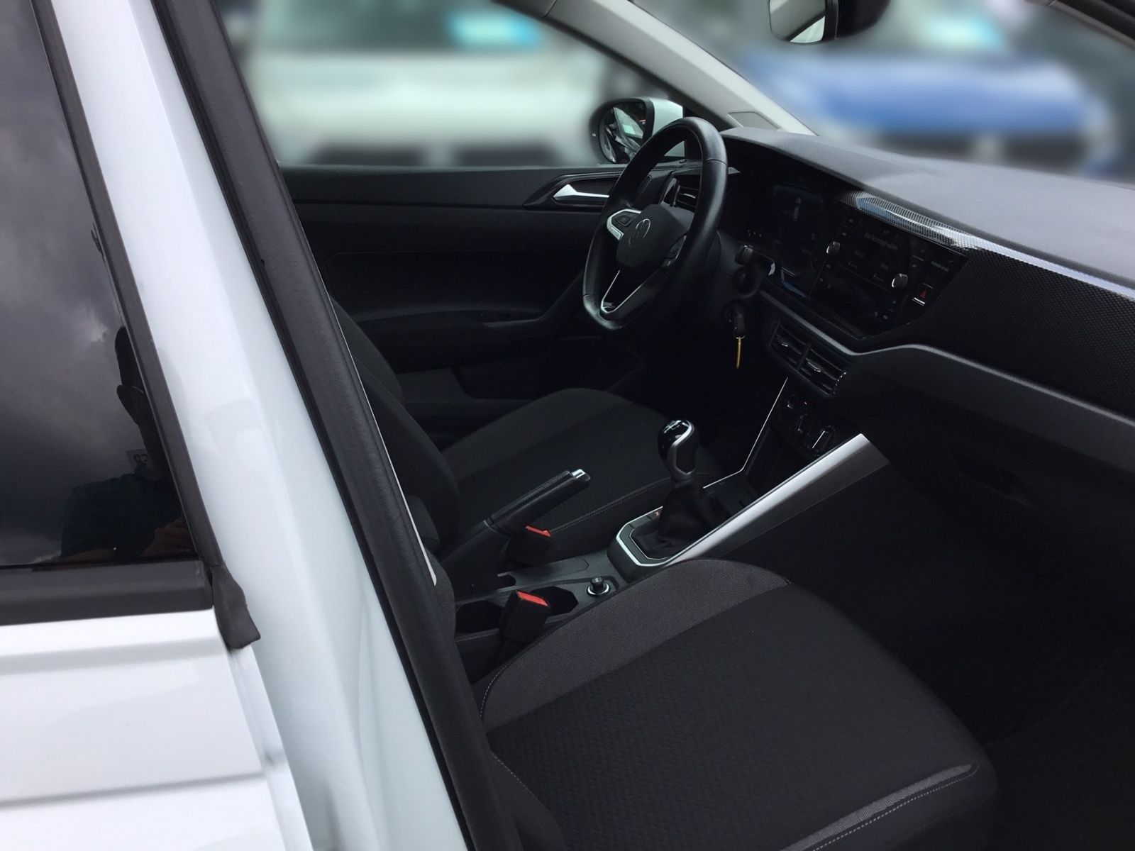 Volkswagen Taigo 1.0 TSI LIFE - Samsaru's Car Outlet