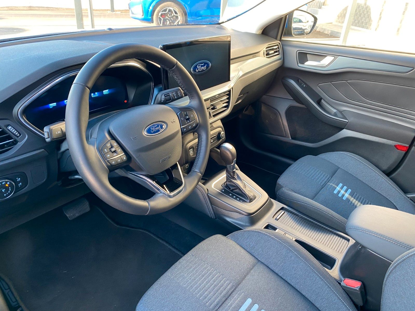 Ford Focus Turnier Active X 1,0EcoBoost*Automatik*Nav