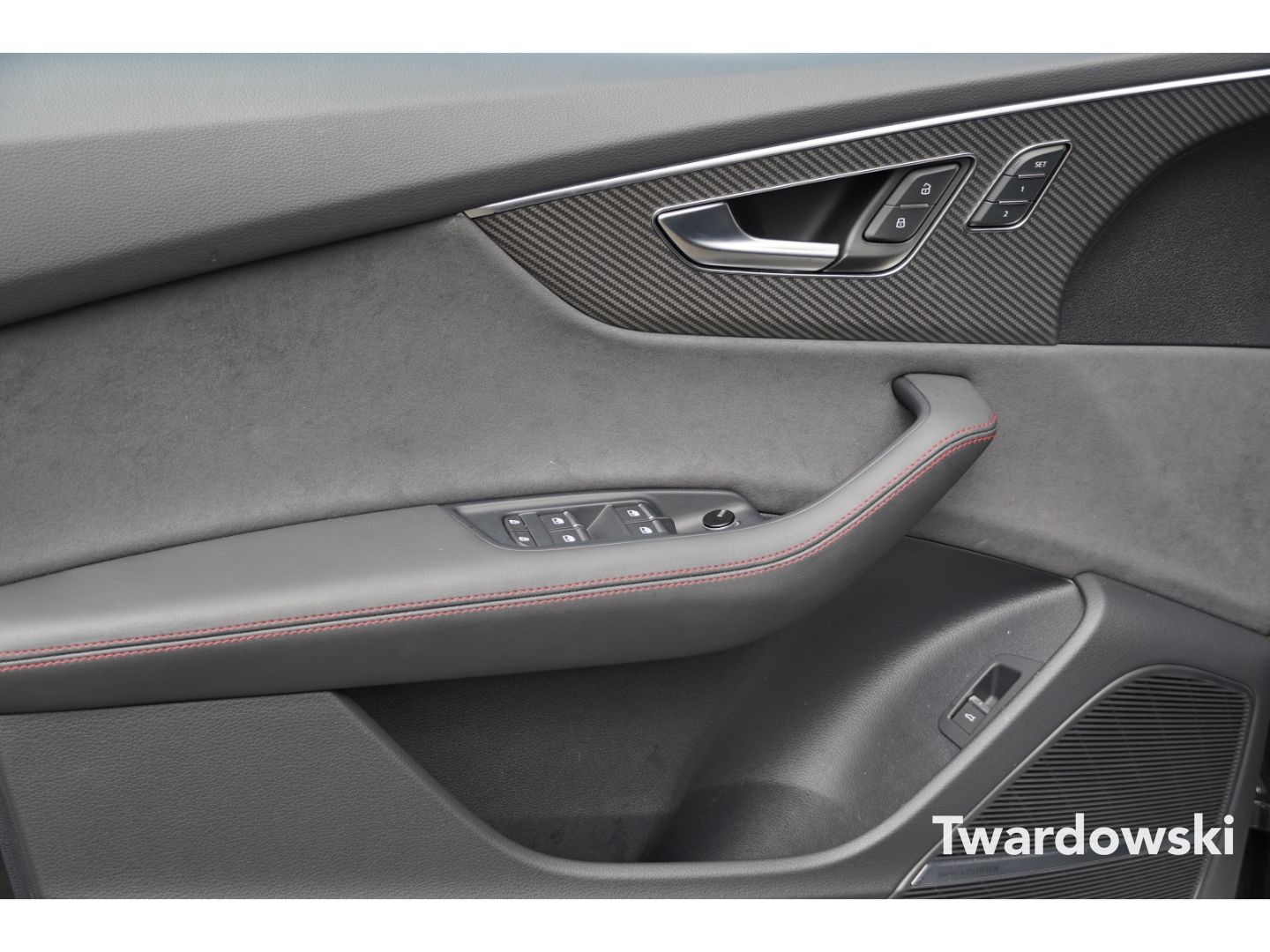 Audi Q8 S line Luftf. AHK PANO Matrix HUD B&O Allr.le