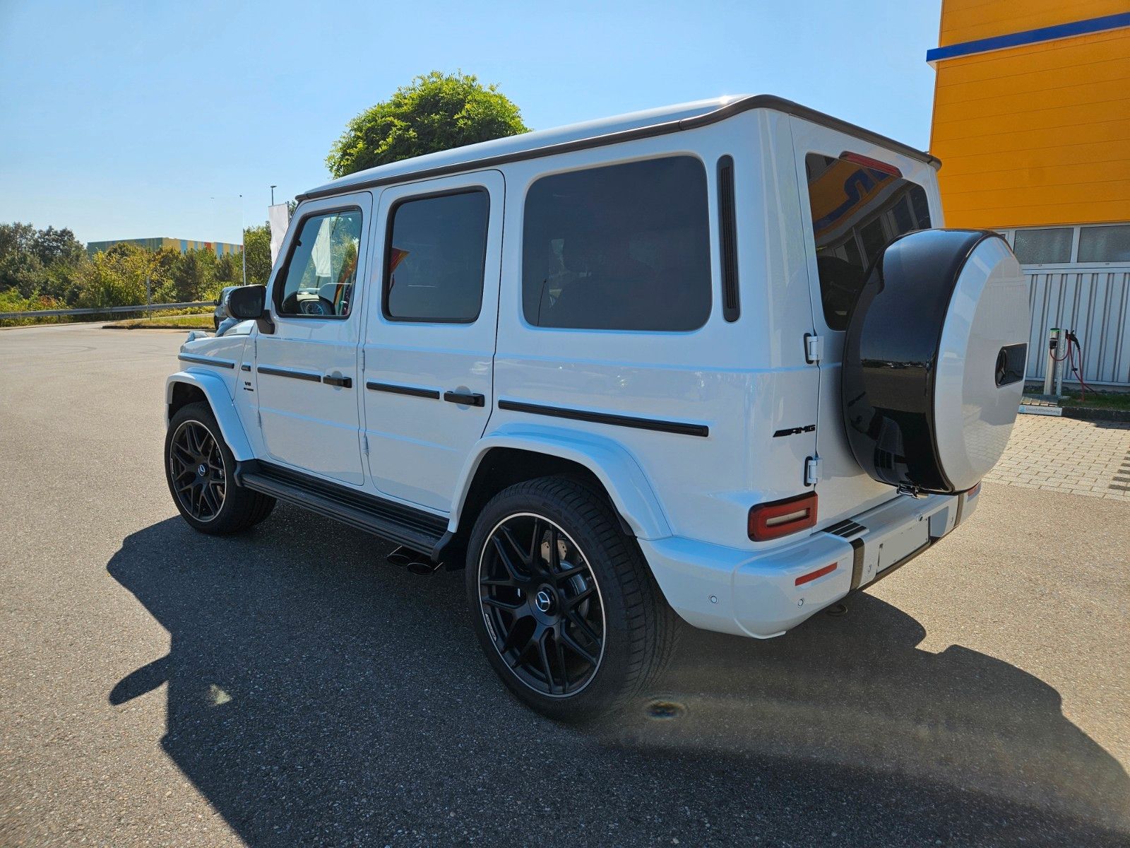 Mercedes-Benz G 63 AMG - Samsaru's Car Outlet