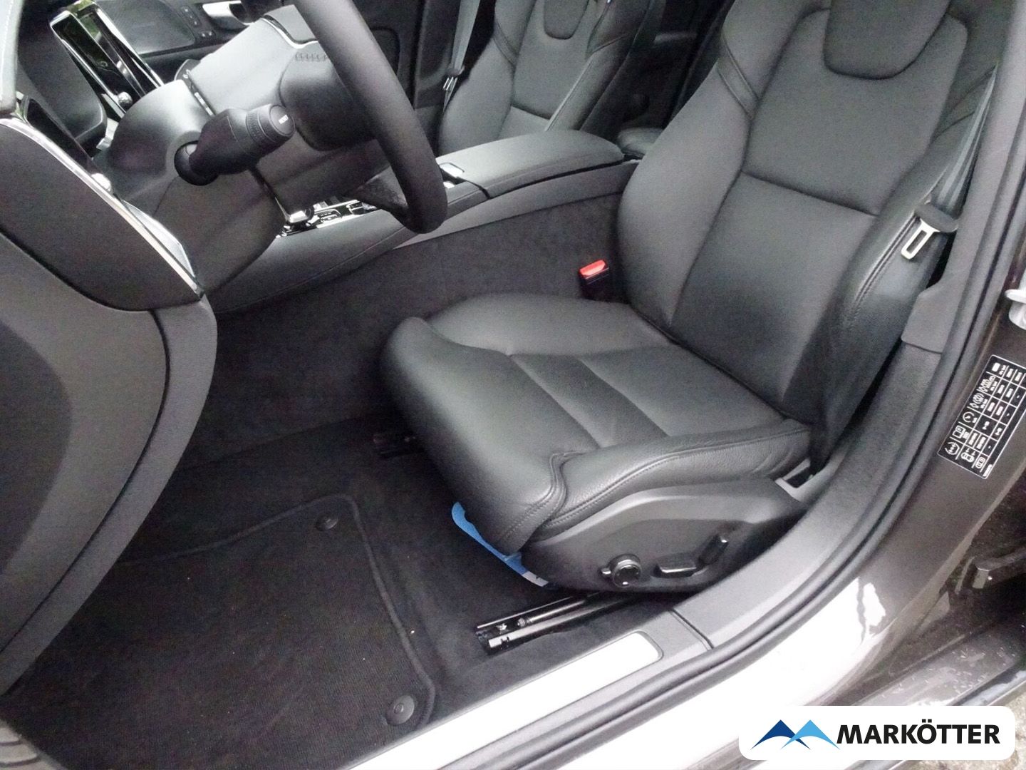 Volvo S60 T8 Recharge Plug-In Hybrid AWD Ultimate Dark