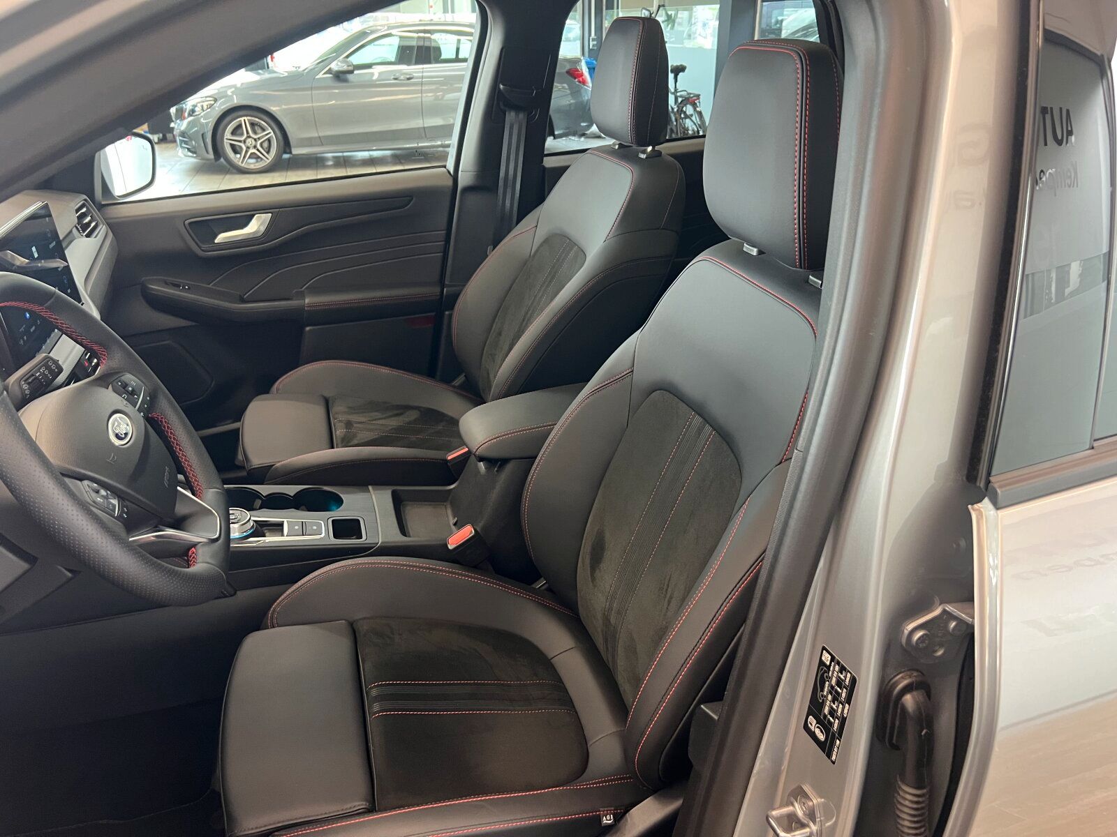 Ford Kuga 2.5 PHEV ST-Line X +Matrix-LED+NAVI+AHK+ACC