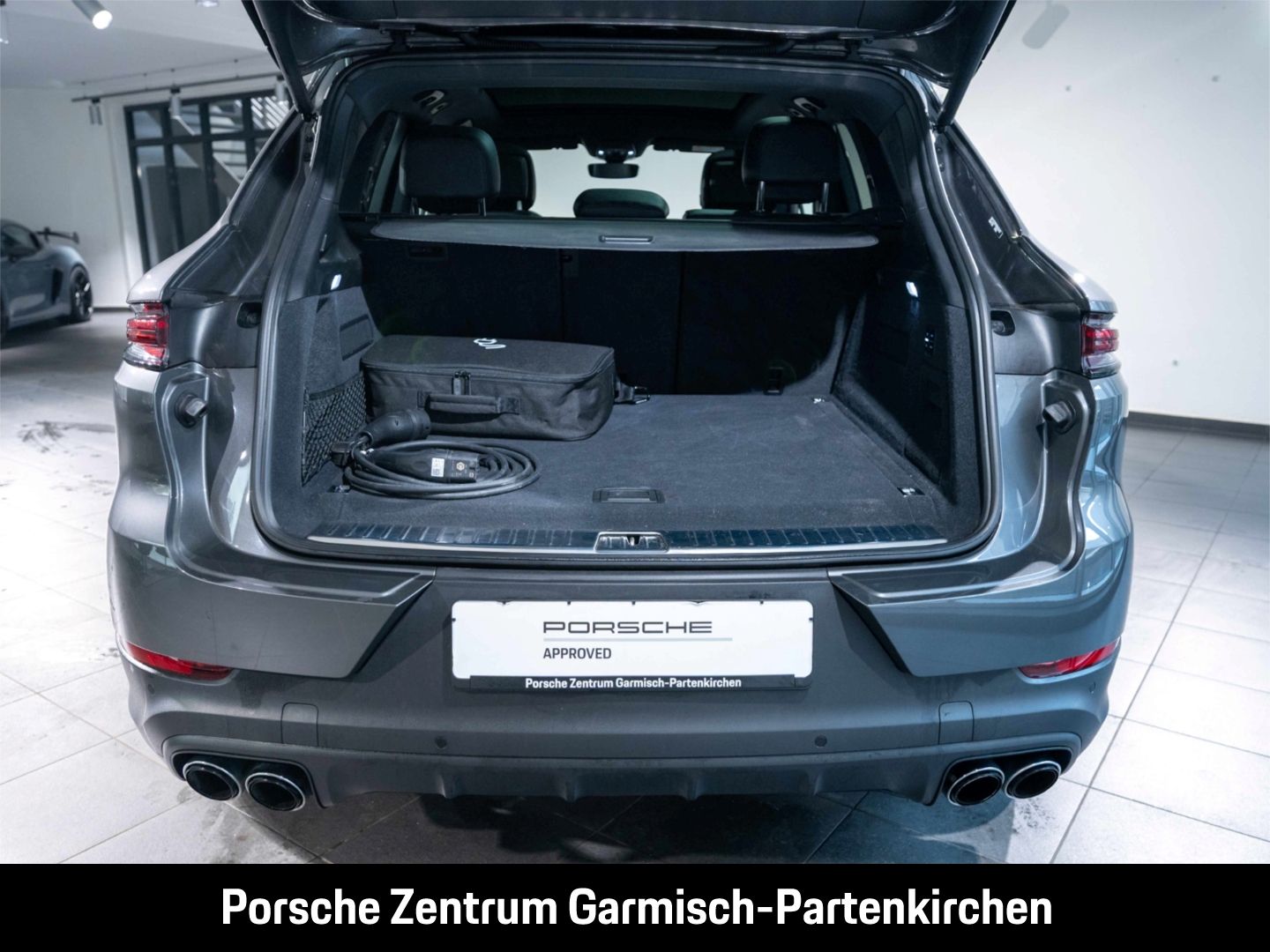 Porsche Cayenne E-Hybrid 360Kamera HUD hinten LenkradHZG