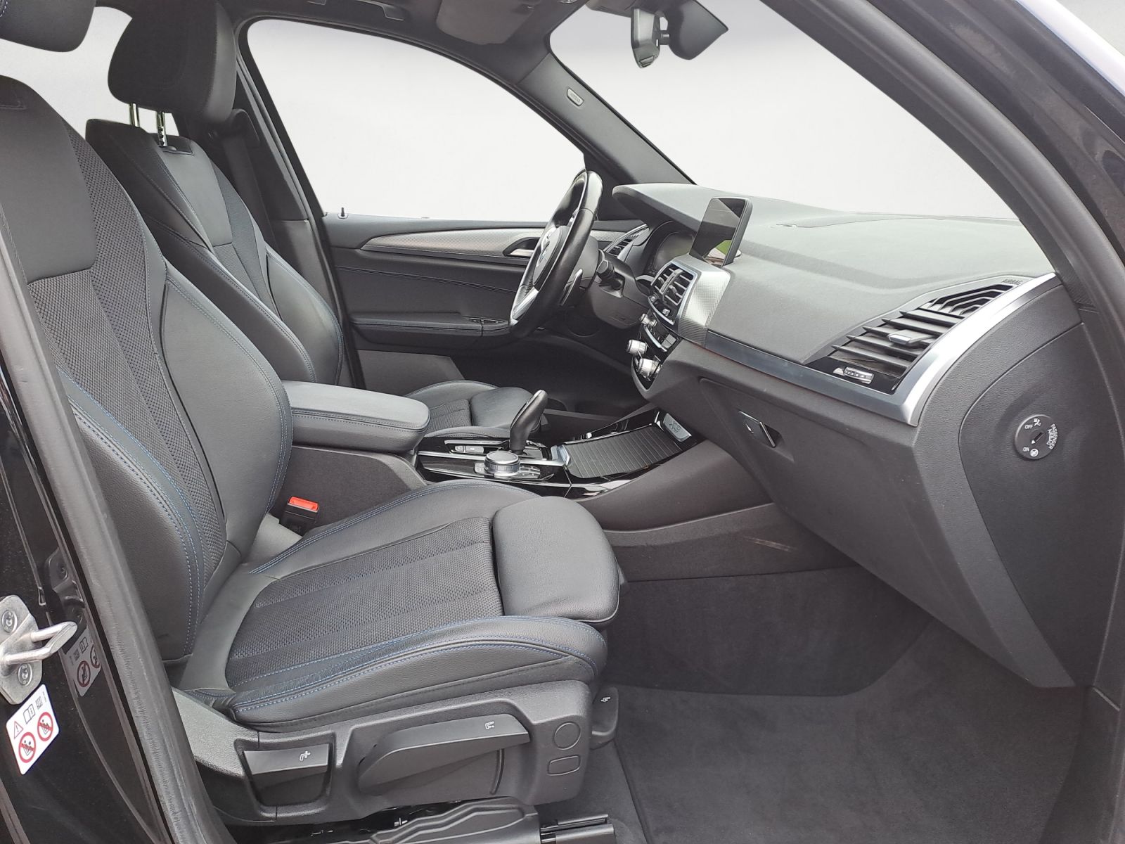 BMW X3 xDrive20d M Sportpaket - Samsaru's Car Outlet