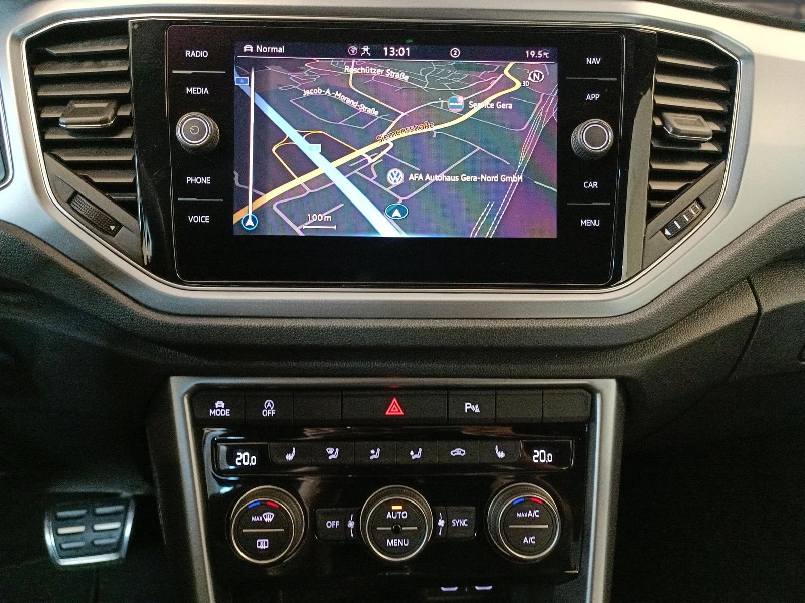 Volkswagen T-Roc Active DSG - Samsaru's Car Outlet