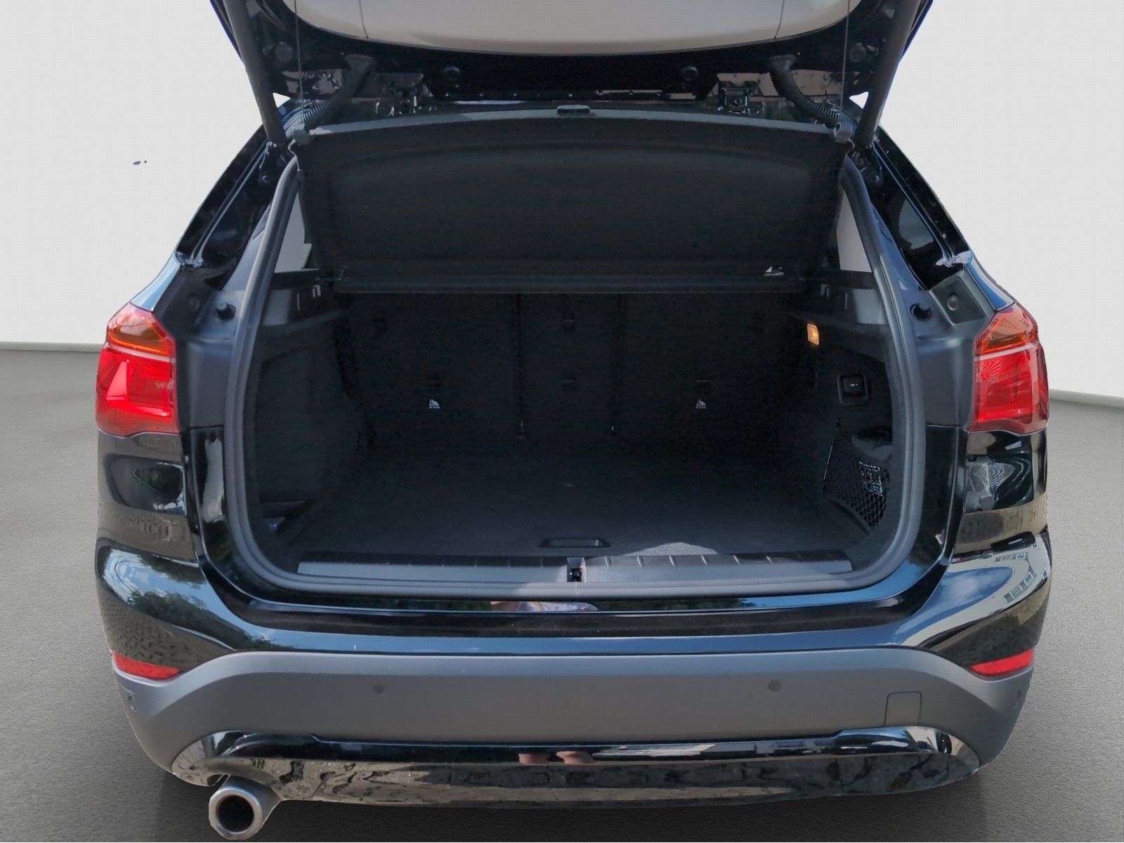 BMW xDrive 25e - Samsaru's Car Outlet