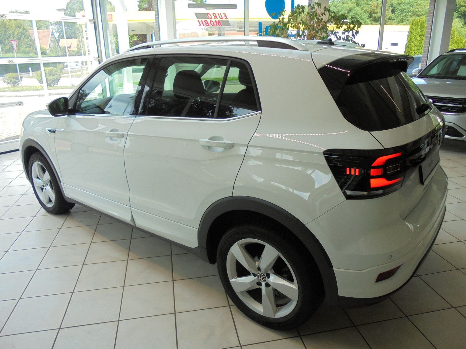 Volkswagen T-Cross Style - Samsaru's Car Outlet