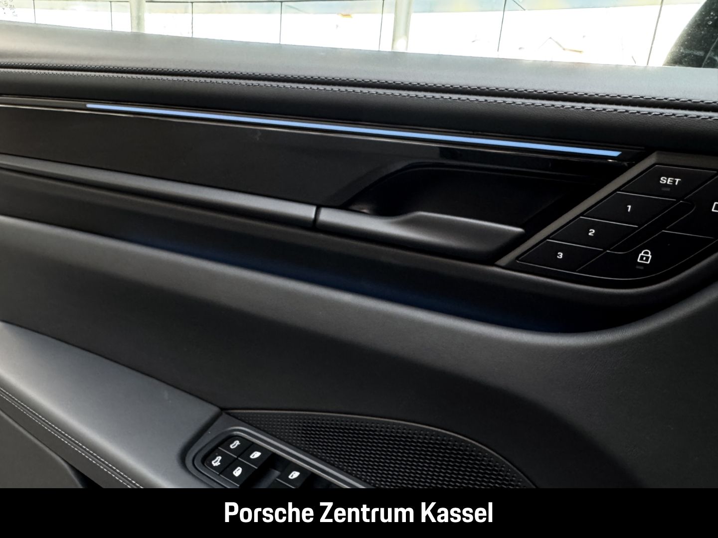 Porsche Macan Electric 4S